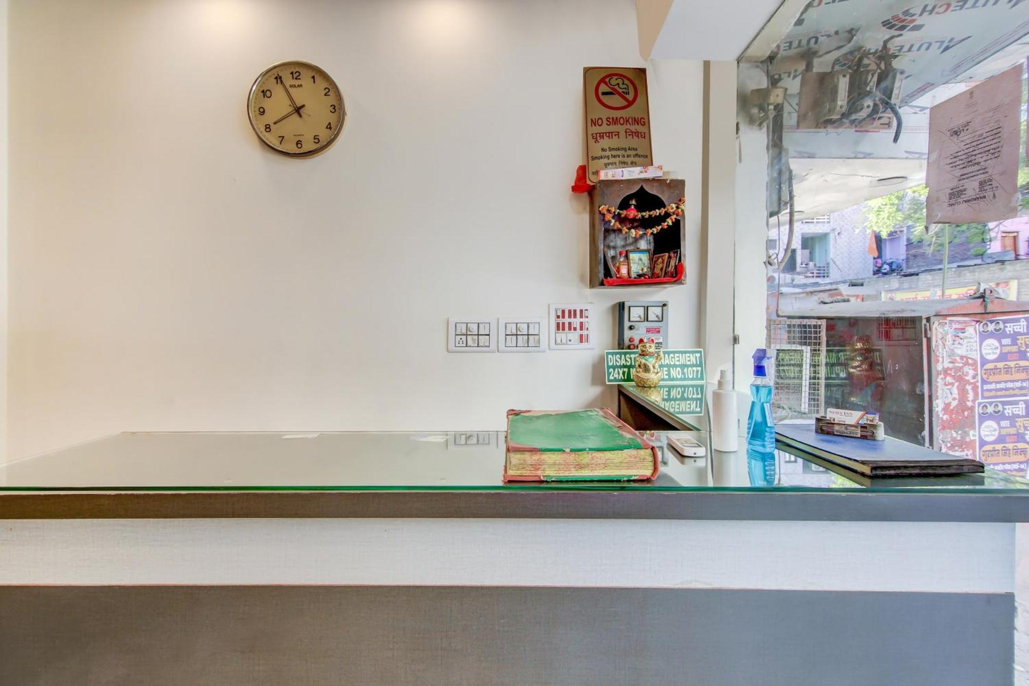 Hotel Neha Inn New Delhi Exterior photo