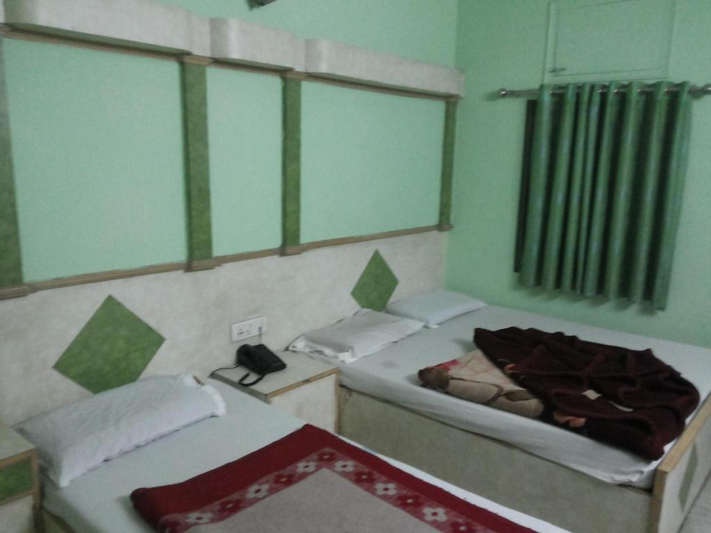 Hotel Neha Inn New Delhi Room photo